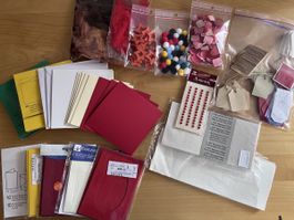 Lot cartes et matériel de bricolage créatif
