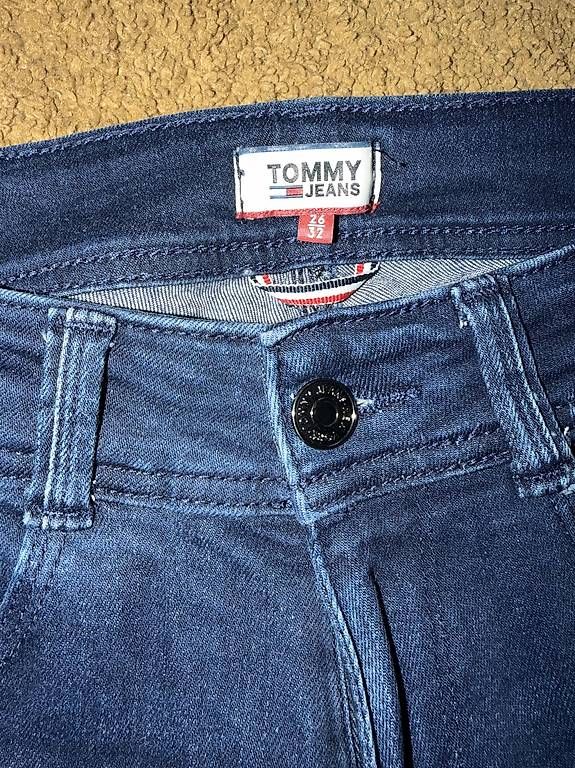 Tommy Hilfiger Jeans: Tommy Jeans wie NEU – Usato da Goldach venduto da tab_njk8 2