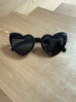 Sonnenbrille herzförmig (schwarz)