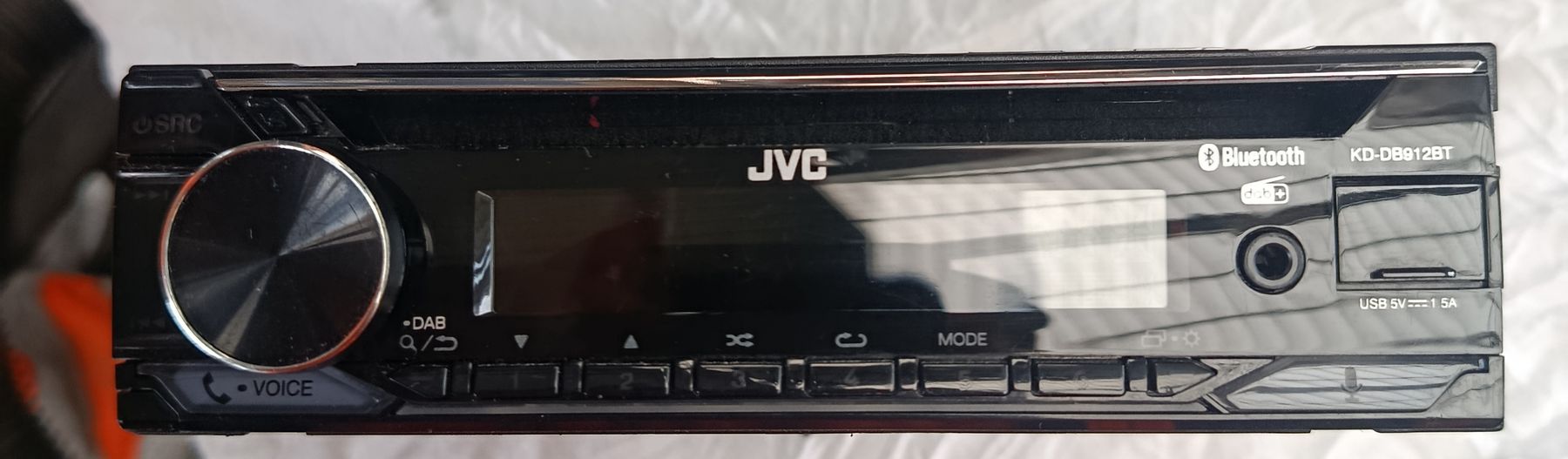 JVC Radio: Neuwertiger JVC Auto Radio – Nuovo (secondo la descrizione) da Sigriswil venduto da Thomasvg06