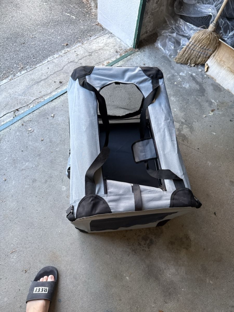 Käfige, Transport & Sicherheit: Transportbox Hund faltbar – Gebraucht aus Oberuzwil von ala_dyb5 1