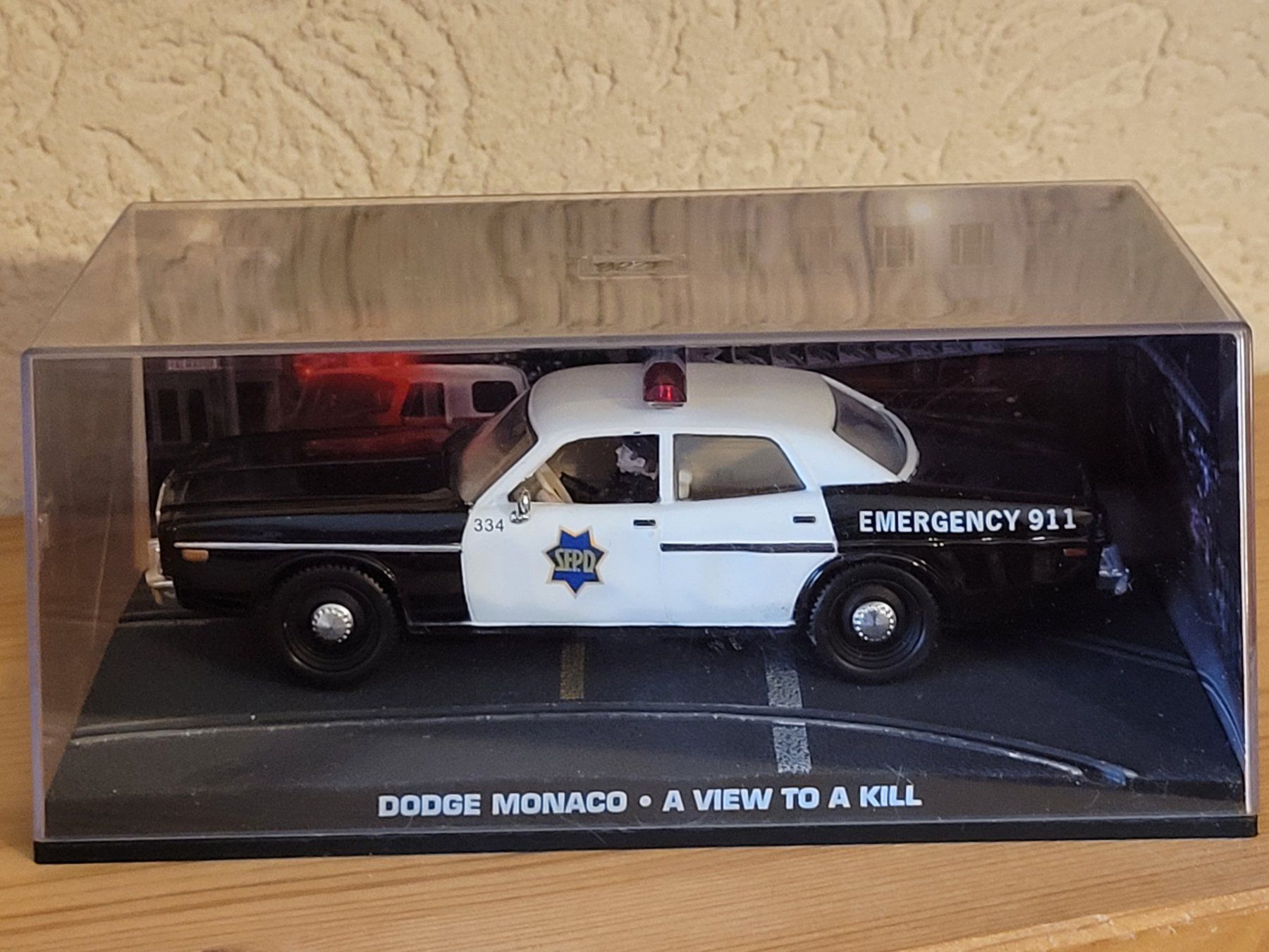 Dodge Modellini d'auto: Auto 1:43 - Dodge Monaco - Diorama James Bond 007 – Usato da Payerne venduto da tintin08