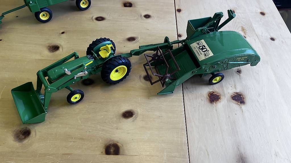 Kit di modellismo & Modellini statici: John Deere 1:32 Set – Usato da Bachenbülach venduto da Gismama