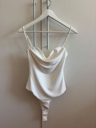 Weisses elegantes Top/Bodysuit von Zara in Grösse XS