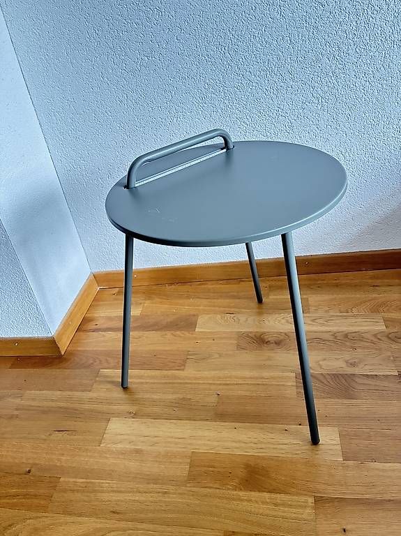 Jysk Tables: JYSK Beistelltisch RANDERUP grau – D'occasion à St. Gallen par Sirii9000