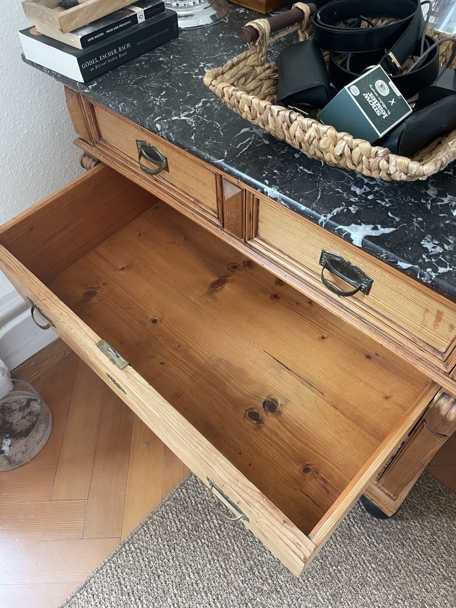 Commodes: Hardwood Kommode – D'occasion à Basel par mar_gph6 2