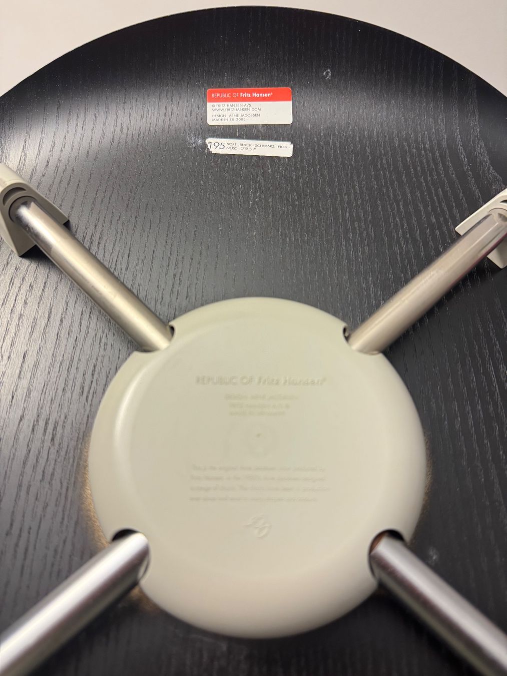 Fritz Hansen Sedie: Fritz Hansen / Armlehnstuhl / Designklassiker – Nuovo (secondo la descrizione) da Zürich venduto da VZN 2