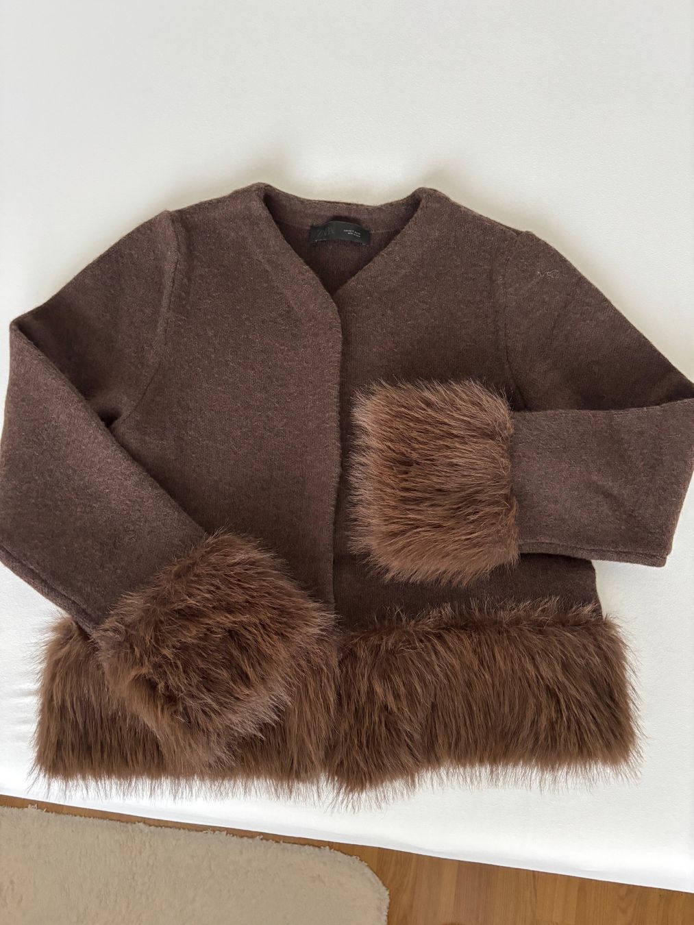 Zara Jacken: ZARA Strickjacke  Gr S, ganz neu – Neu und originalverpackt aus Egg b. Zürich von chimago