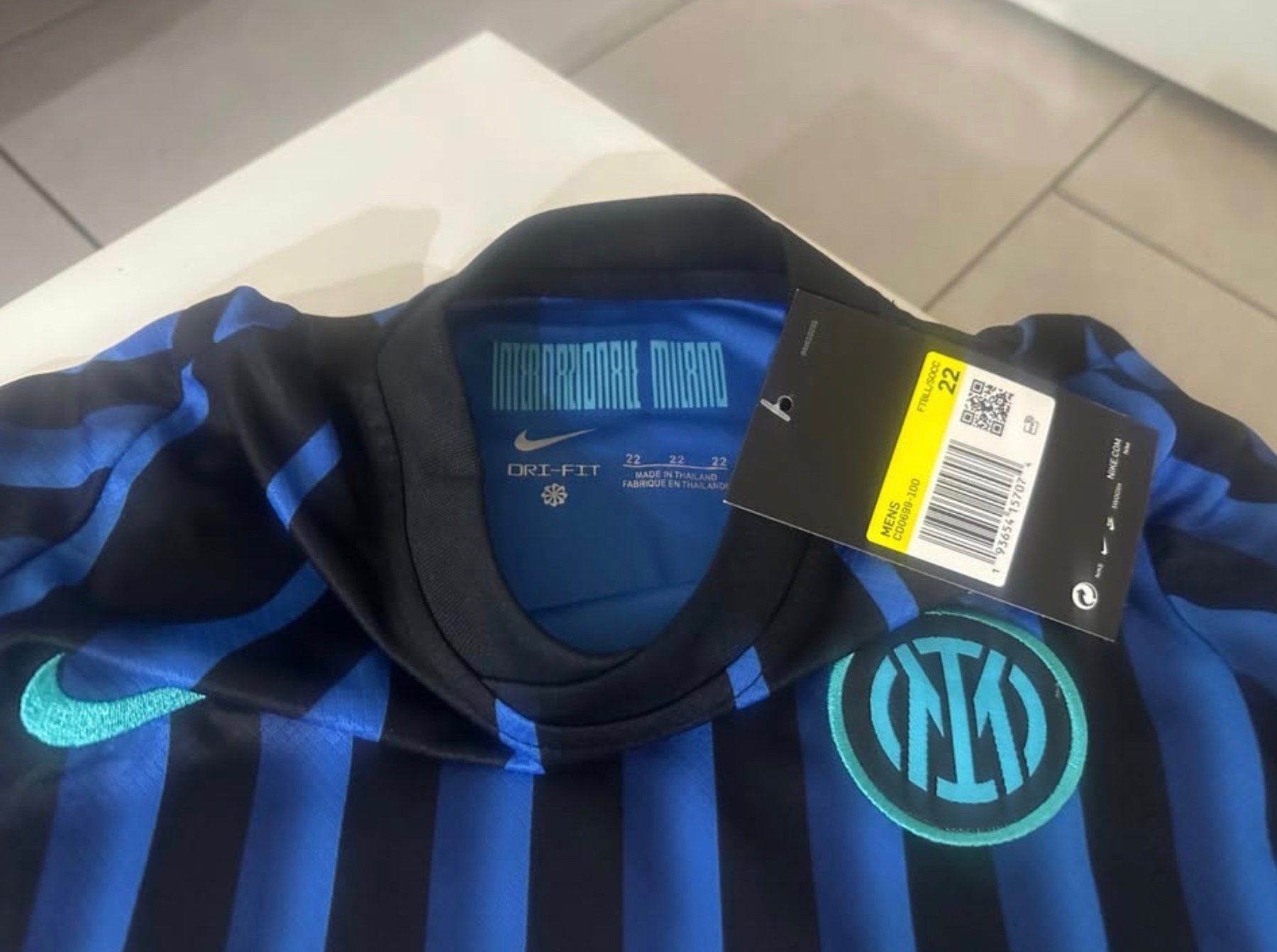 Nike Lotti di vestiti: Vente mini kit Inter Milan - Lautaro Martinez – Nuovo e nell'imballaggio originale da Lausanne venduto da Disav 3