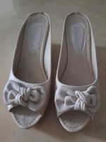 Pantoletten mit Schleife beige Grösse 37 guter Zustand