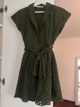 Zara Kleid olivegrün – XS