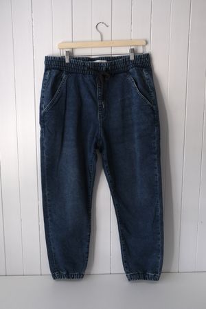 Jogger Jeans dunkelblau Grösse 46 guter Zustand