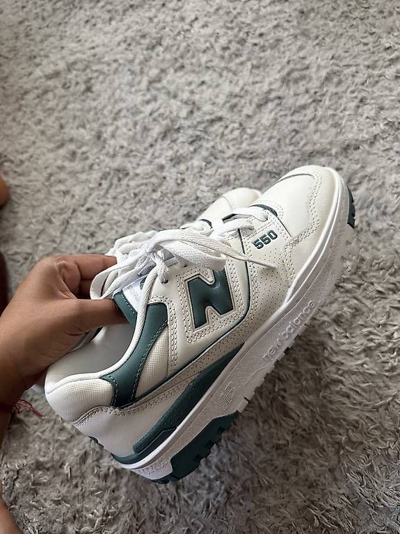 Scarpe da donna: NEW BALANCE 550 SNEAKER – Usato da Hölstein venduto da Pivu 2