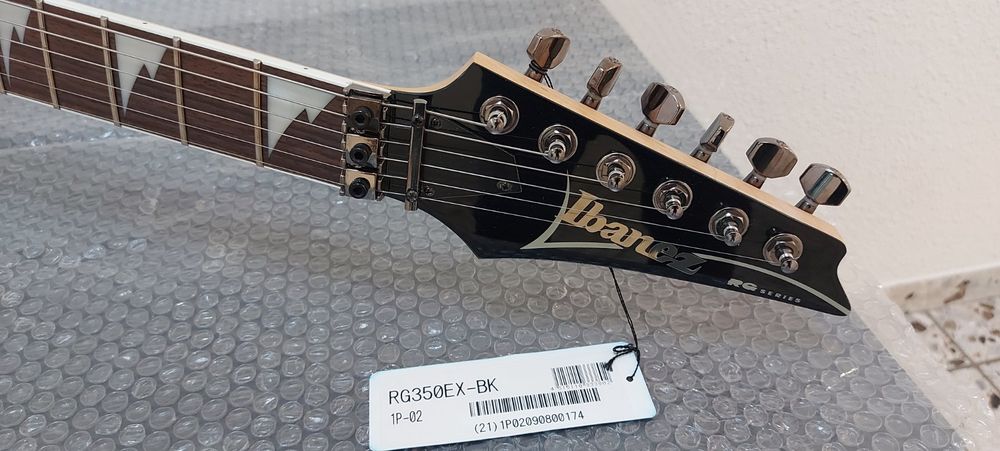 E-Gitarre Ibanez shops neuwertig!