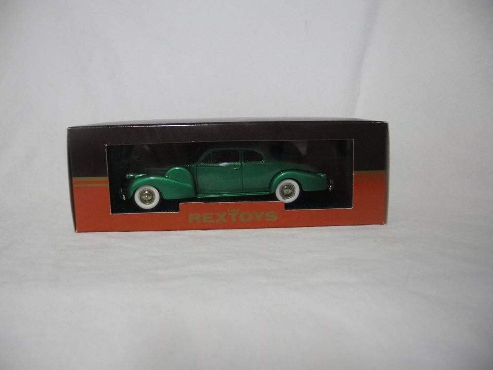 Rextoys 1938-1940 Cadillac V16 Coupe de SS PIE XII WITH Driver | #440183429