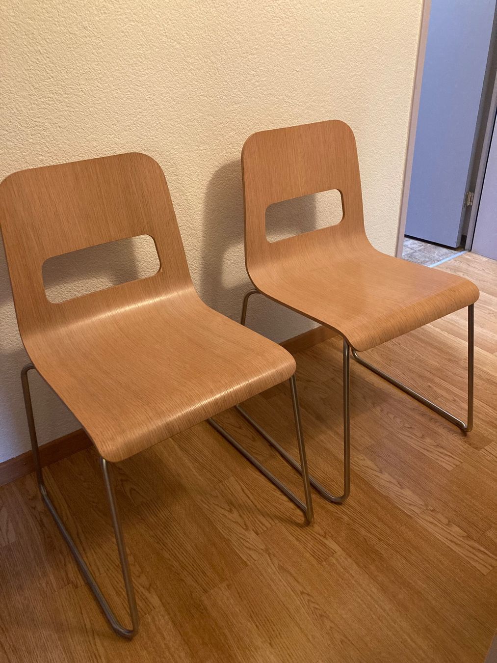Stühle: 2 Stühle – Gebraucht aus Zürich von bea_9jk2