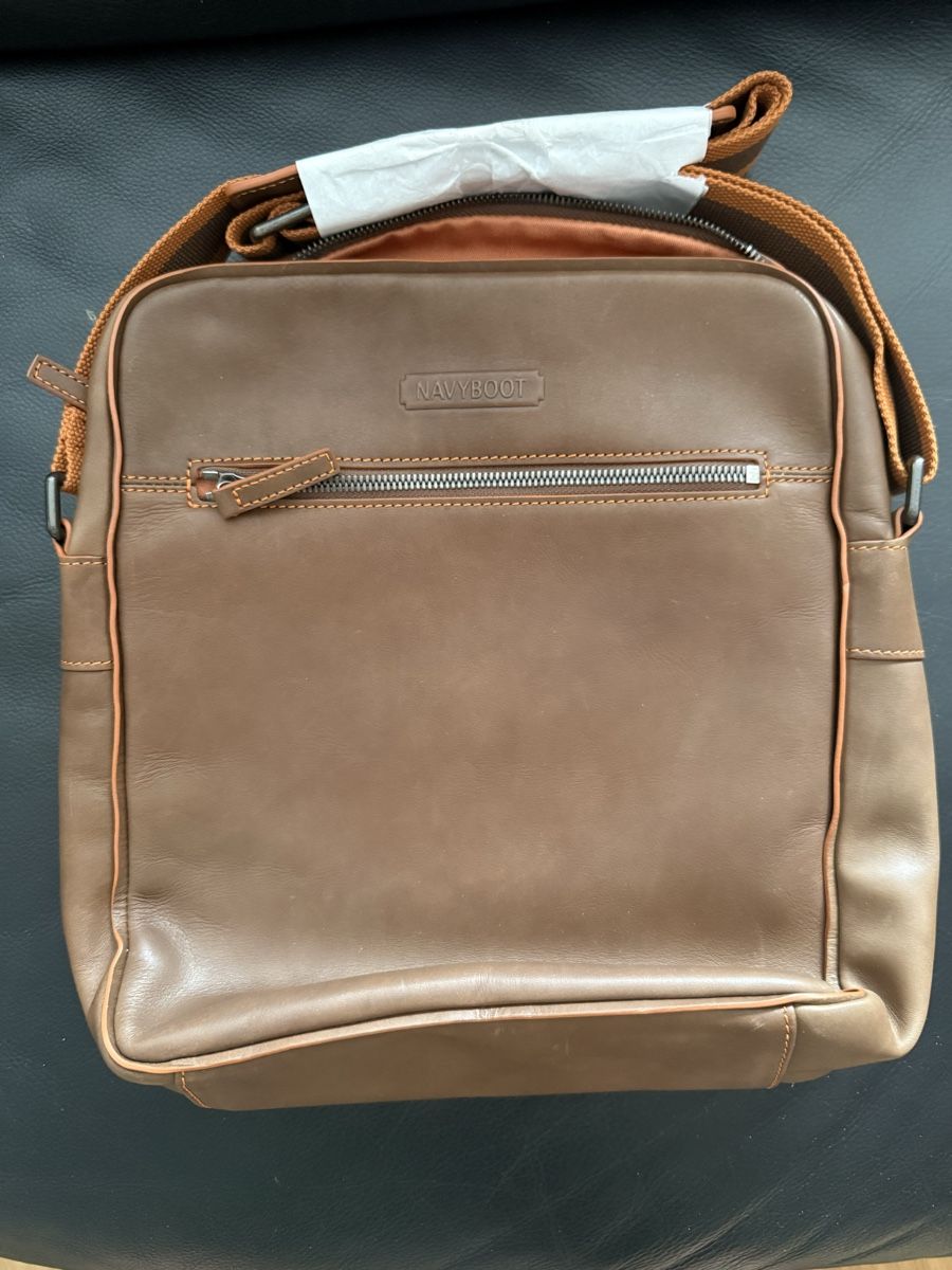 Navyboot Borse: NAVYBOOT Ledertasche Umhängetasche braun – Nuovo (secondo la descrizione) da Goldach venduto da Messerguru 1