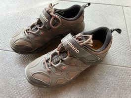 Shimano Veloschuhe grau mit Klickpedal System gebraucht