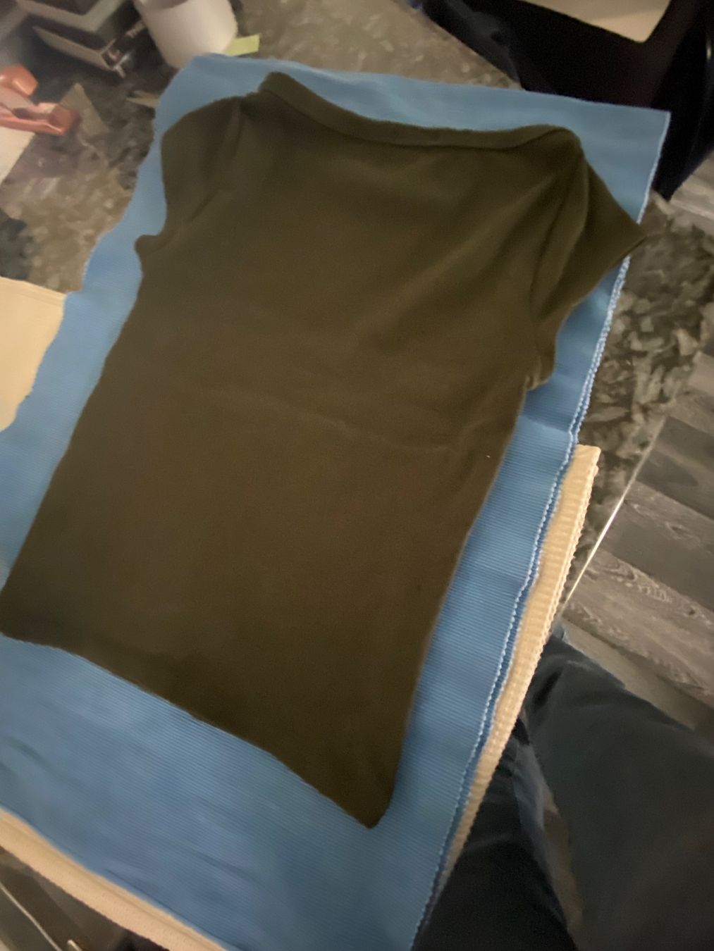 Stradivarius Top: Stradivarius TOP Grösse L – Usato da Allenwinden venduto da Obalu 3