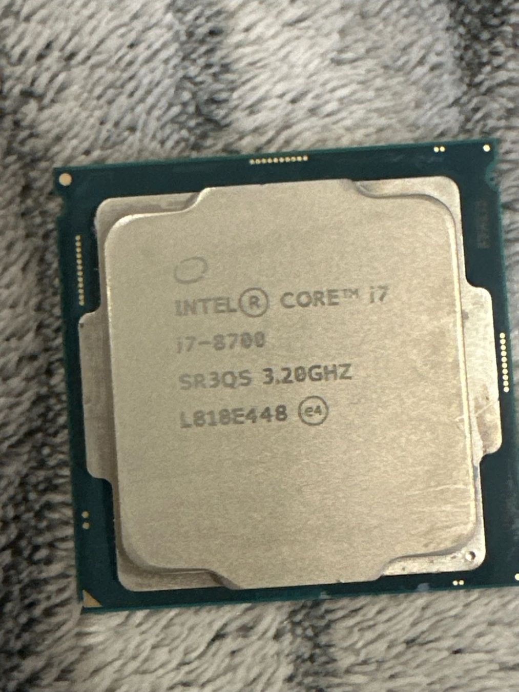 Intel Componenti elettronici: Intel I7 8700 – Usato da Carouge GE venduto da hus_yt66