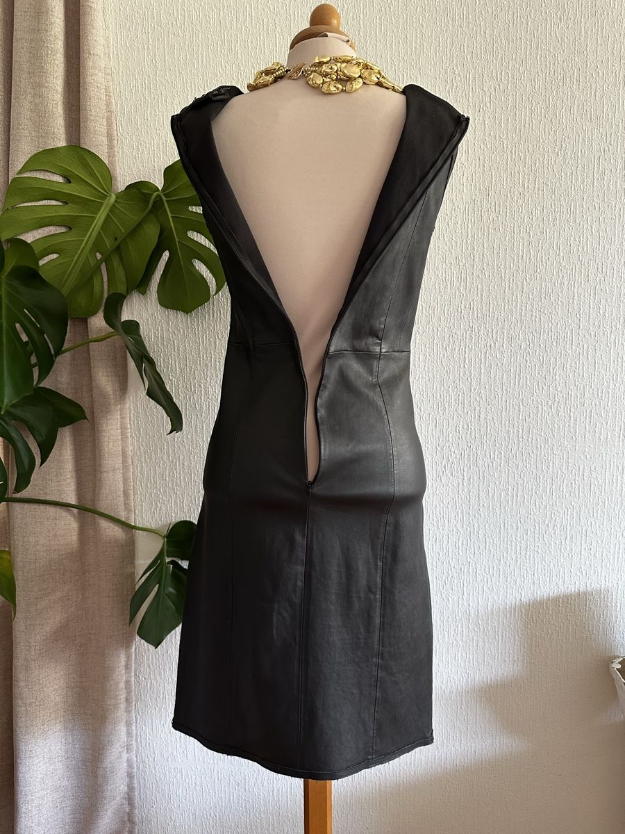 Mango Robes: Robe en cuir véritable Mango T36 neuve – D'occasion à Châtelaine par Alexandra.jankowski 7