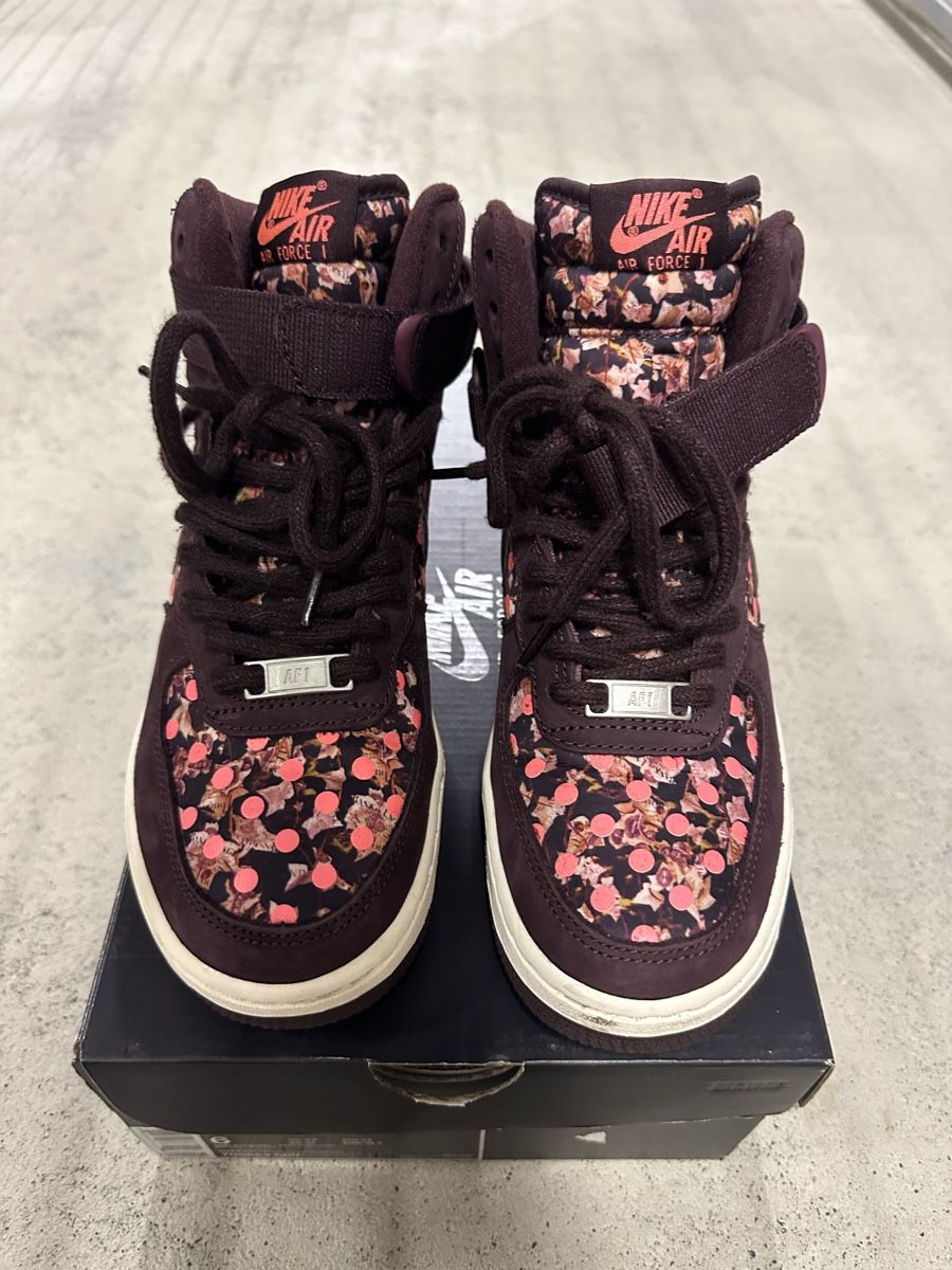Nike Scarpe da donna: Nike Air Force 1 Hi Liberty Quickstrike – Nuovo e nell'imballaggio originale da Niederlenz venduto da Shininglove 1