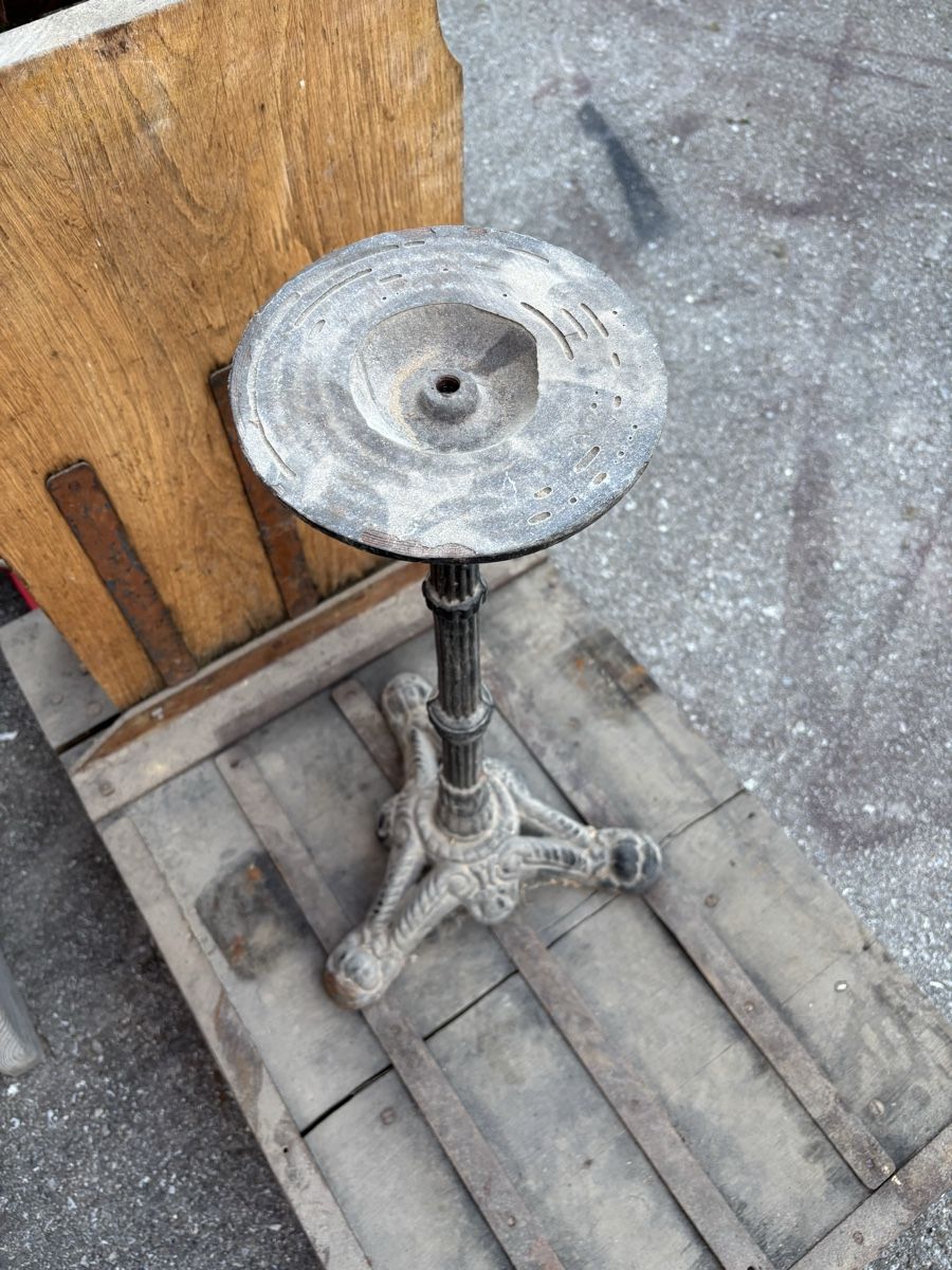 Tutte le decorazioni: Pied table fonte - décoration jardin – Usato da Sâles (Gruyère) venduto da LEALdebarras1 1
