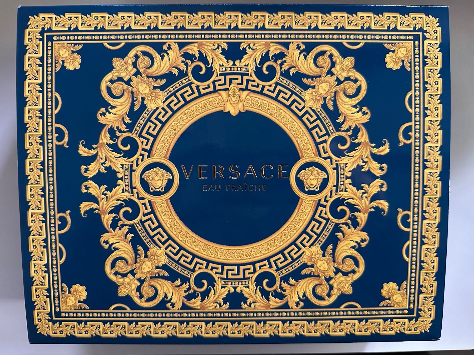 Versace Profumi & Eau de Toilette: Versace Eau Fraîche coffret – Nuovo e nell'imballaggio originale da Bouveret venduto da seb_rjx8