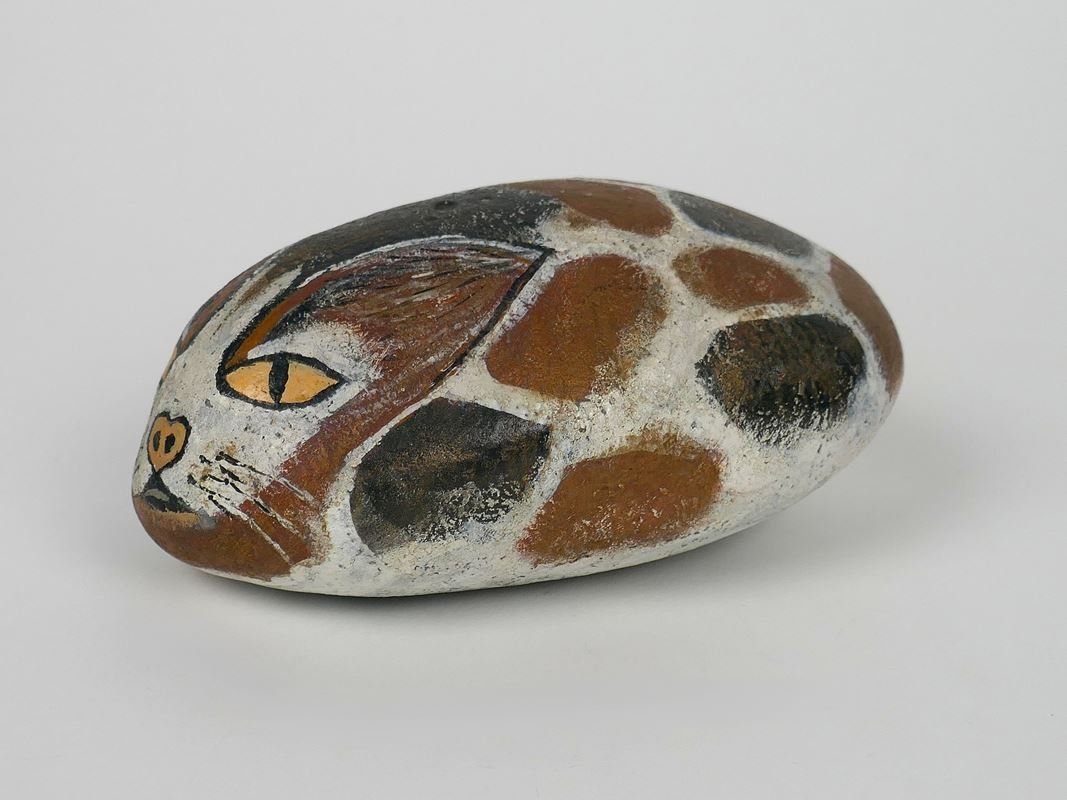 Figuren: Stein mit Katzenbemalung – Gebraucht aus Urtenen-Schönbühl von Restwert_Schoenbuehl 1