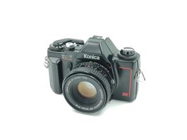 Konica TC-X Spiegelreflexkamera mit 50mm f1.8 Objektiv