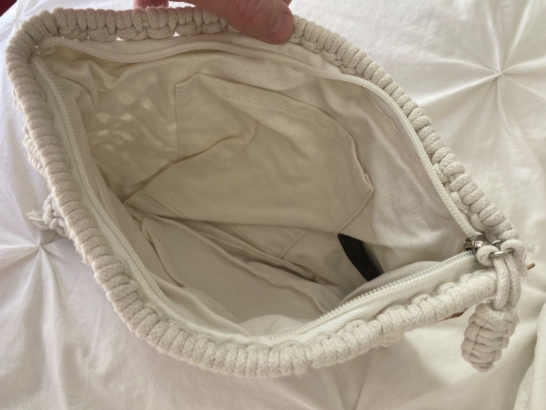 Borse da donna: Pochette macramé beige en coton neuve avec étiquette – Usato da Genève venduto da lejardindesvetements 2