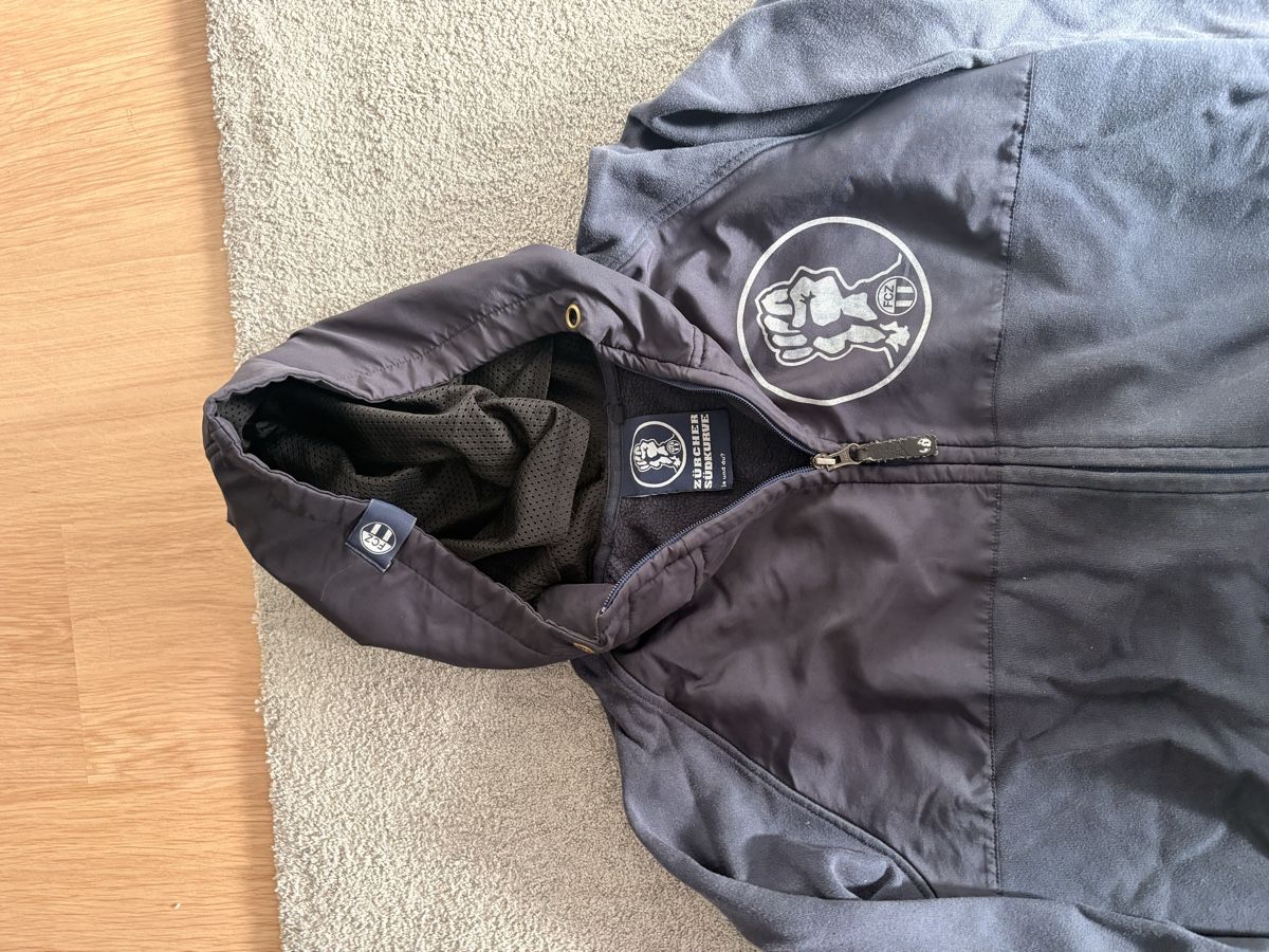 Jacken: FCZ Südkurve Jacke L – Gebraucht aus Aarau von Veyro 1