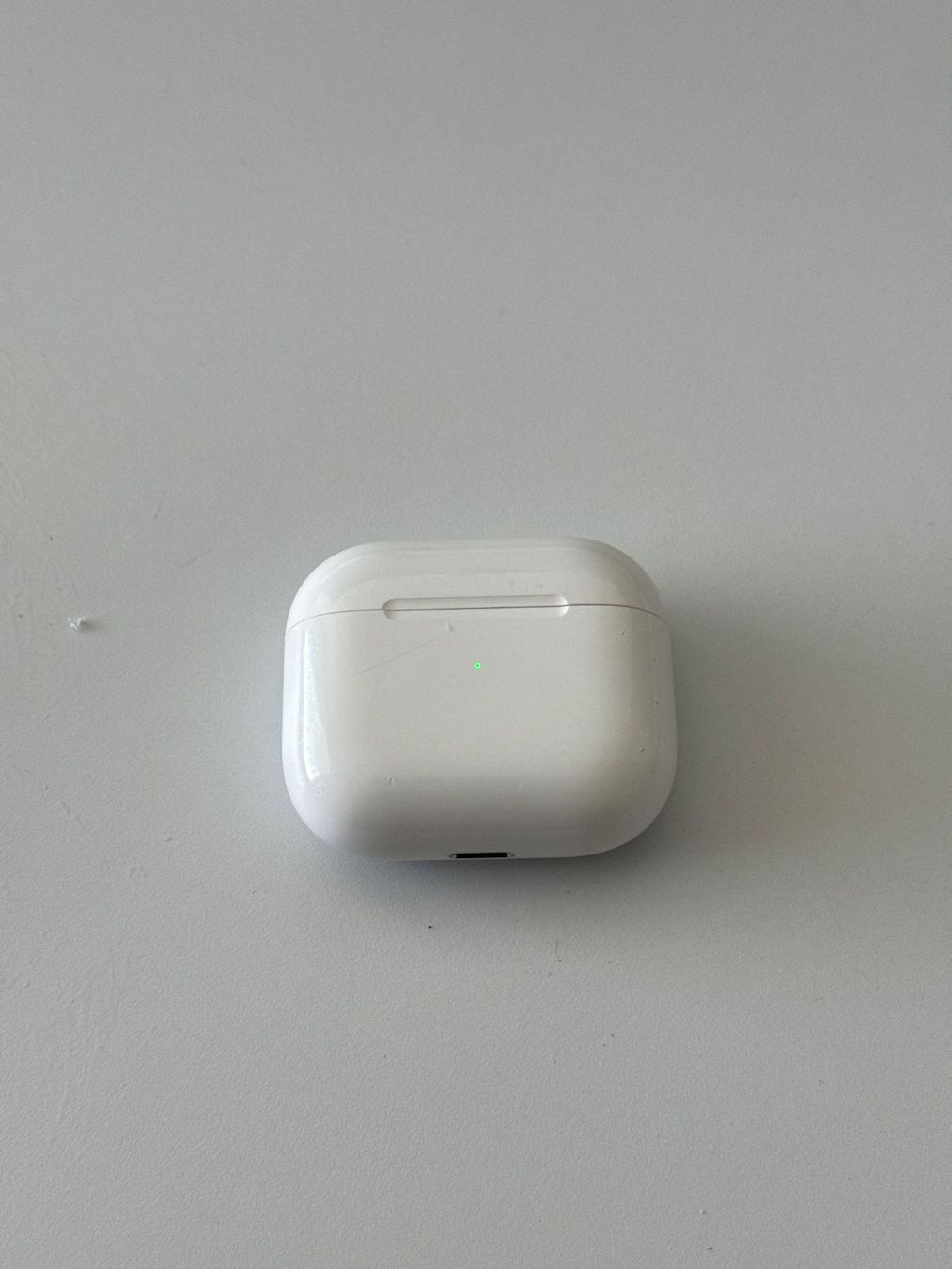 Apple Cuffie: Apple AirPods 3. Generation mit Lightning Ladebuchse – Usato da Herrliberg venduto da iankaltenrieder 1