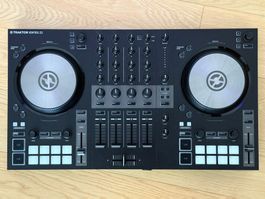 Native Instruments Traktor Kontrol S3 DJ Controller