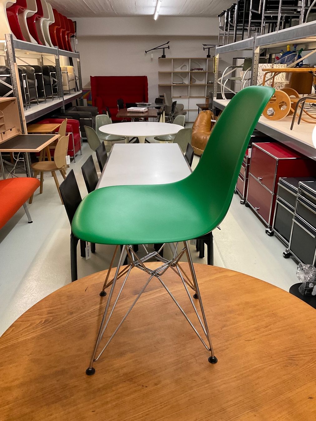 Vitra Sedie: Original Eames Sidechair von Vitra DSR - Eifel - Grün – Usato da Zürich venduto da vintage_design_sale 1