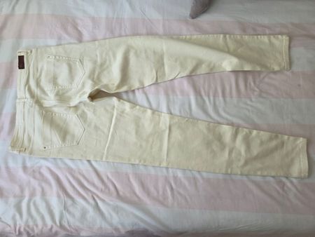 Cream Zara TRF Denim Jeans - Size EU 40 - Perfect for Spring