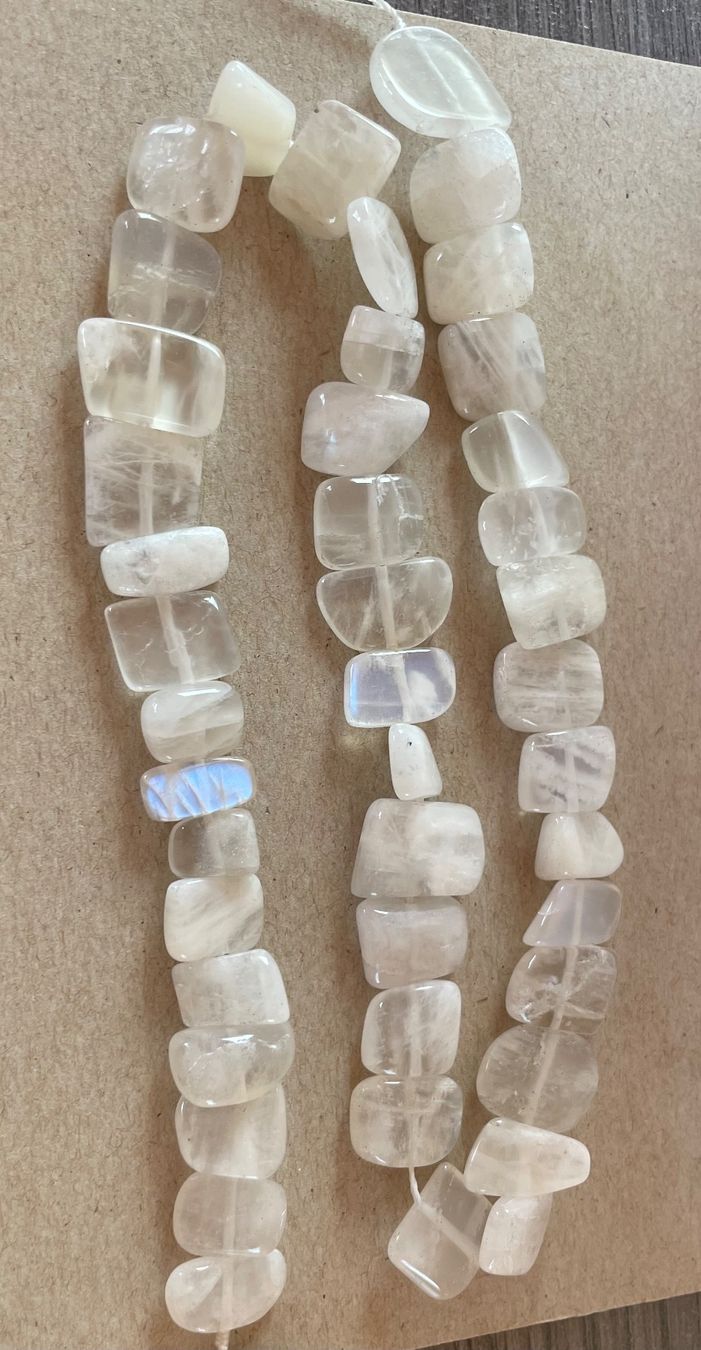 Catenine: exclusiver Mondstein wunderschön,   Strang – Nuovo e nell'imballaggio originale da Leuggern venduto da gemshow 2