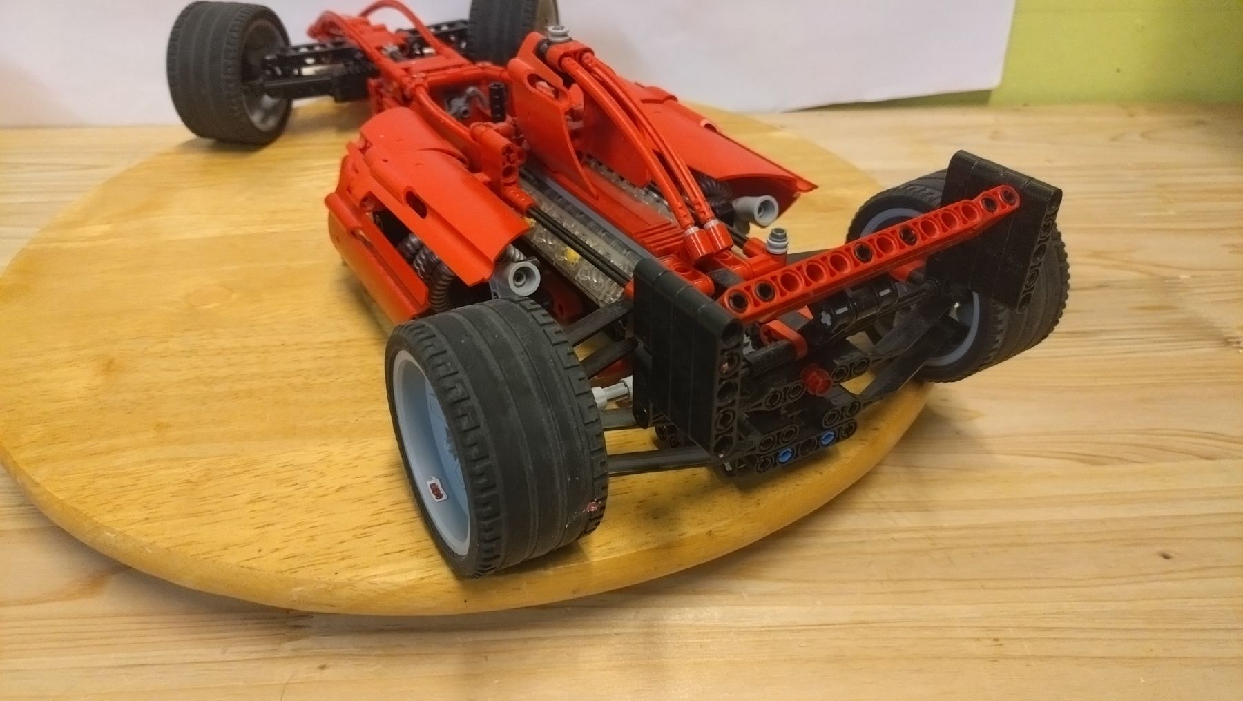 Lego Kit di costruzioni: Ferrari F1 Lego Technic  – Usato da Farvagny-le-Grand venduto da LaCaverne 4