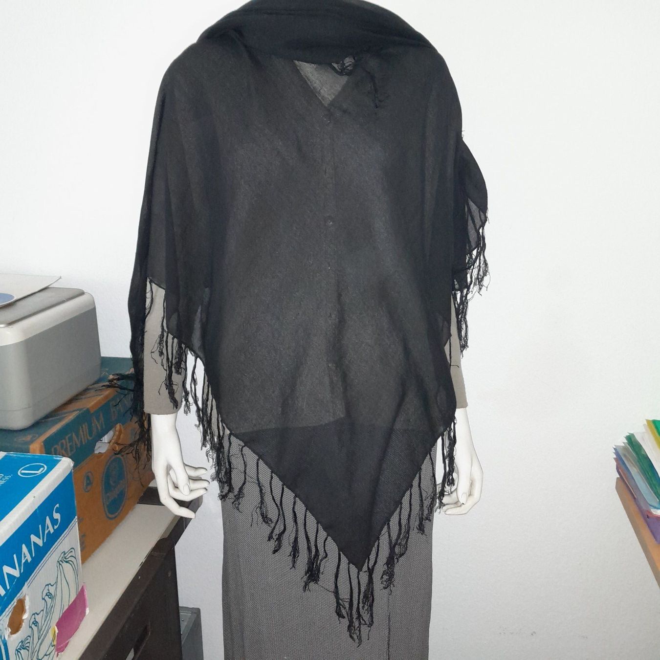 Foulards, Tücher & Schals: Schwarzer Fransentuch Schal Accessoire – Neu (gemäss Beschreibung) aus Horgen von Amanda30