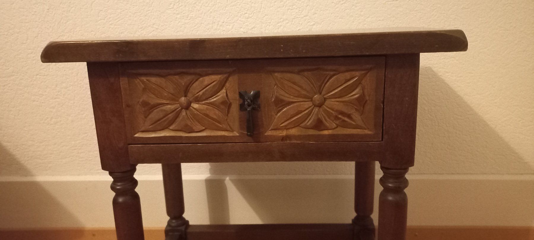 Cassettiere: Sehr schöne alte Kommode aus Holz – Usato da Olten venduto da bananariff 1