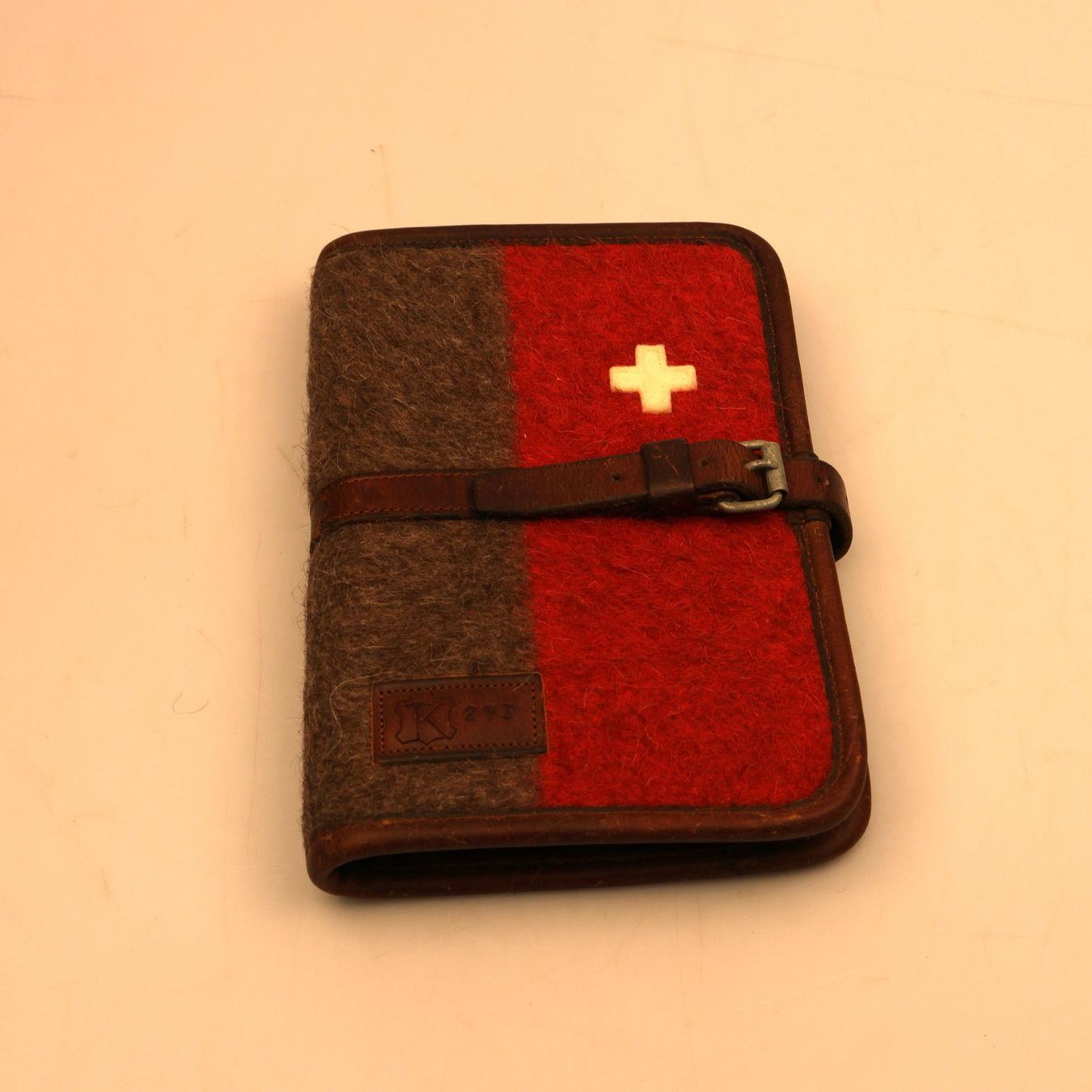 Giochi: Jass-Etui aus Original Schweizer Armee Decken - Unikat – Usato da Volketswil venduto da brockipfannenstil
