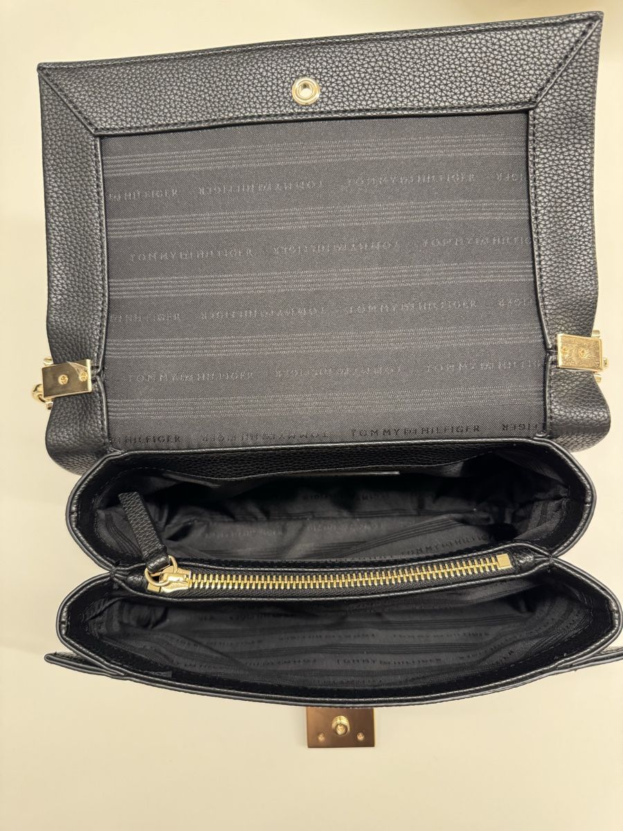 Tommy Hilfiger Borse da donna: Tommy hilfiger crossbody bag – Nuovo (secondo la descrizione) da Sierre venduto da jen_w8vt 1