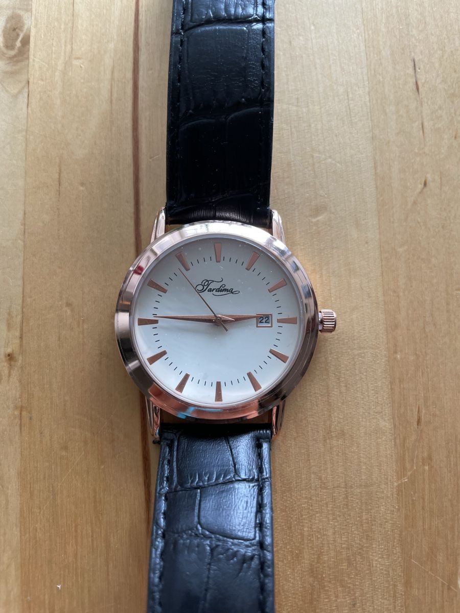 Montres: Herren Armbanduhr – Neuf (Voir description) à Zürich par lma_hw6w