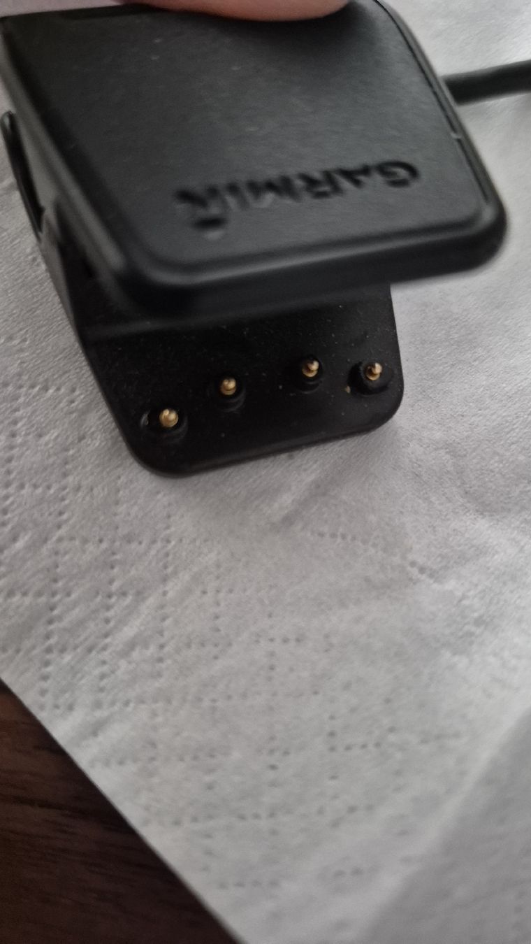 Garmin Cavi: Garmin USB Ladekabel/klemme – Usato da Schiers venduto da Carmela8 1