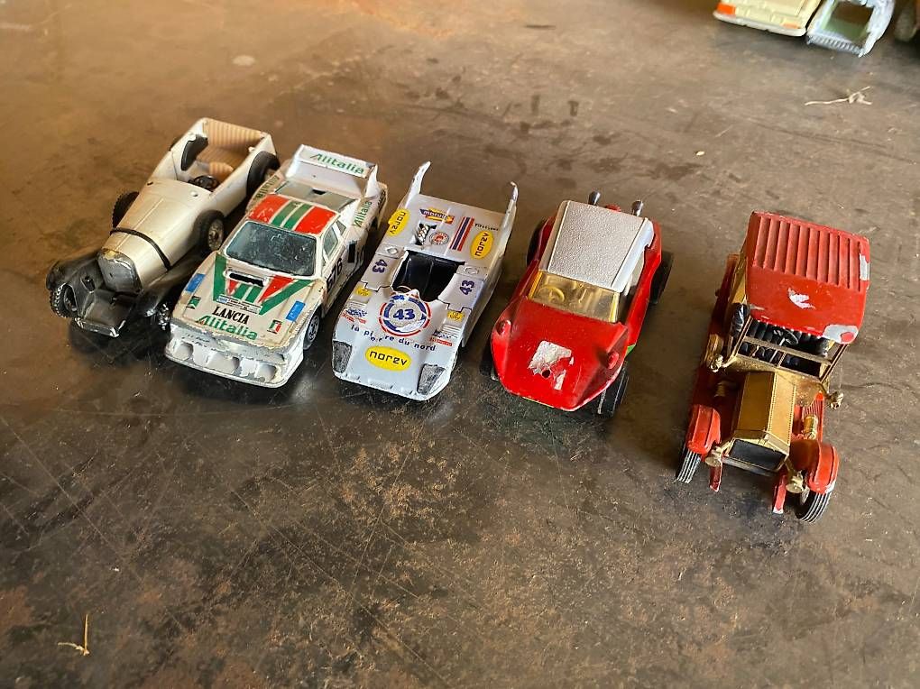 Modellautos: Lot de 5 voitures miniatures vintage – Gebraucht aus Chamoson von a_laroyale
