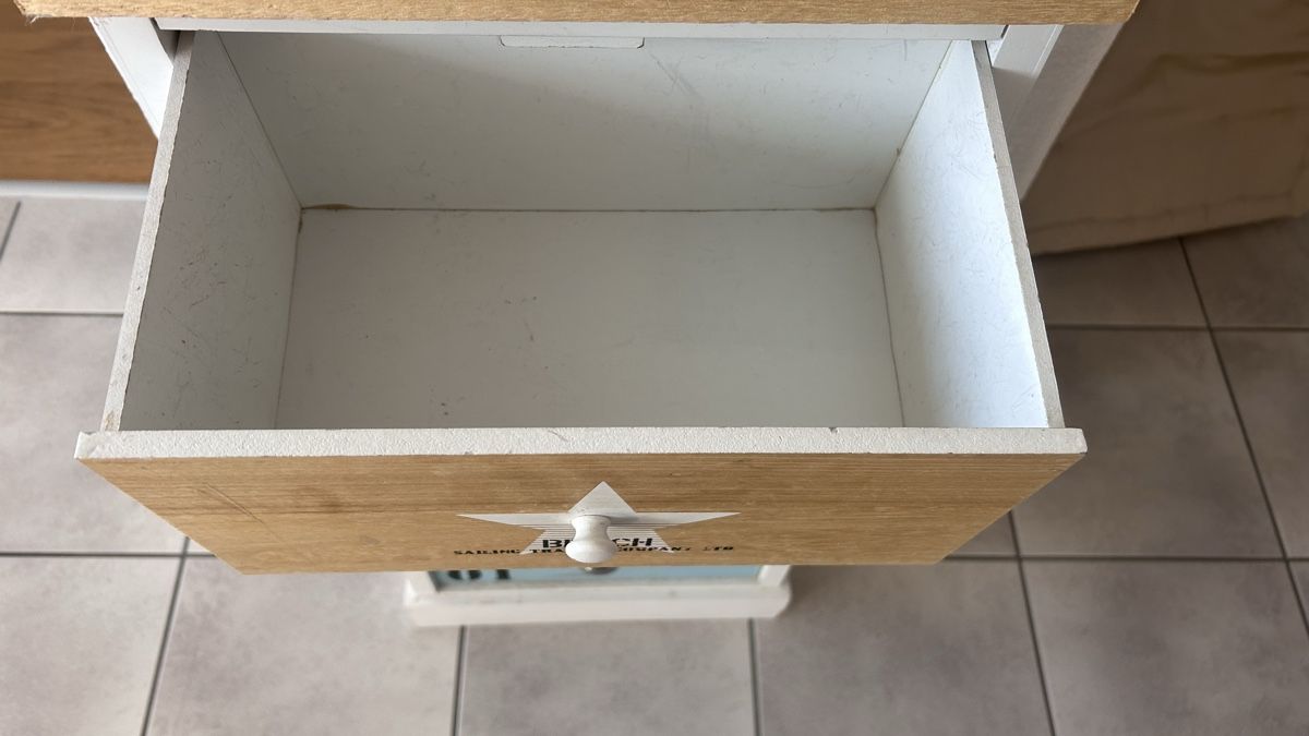 Cassettiere: Kommode mit 4 Schubladen im Shabby Chic Stil – Usato da Horgen venduto da Bananenblues12 2