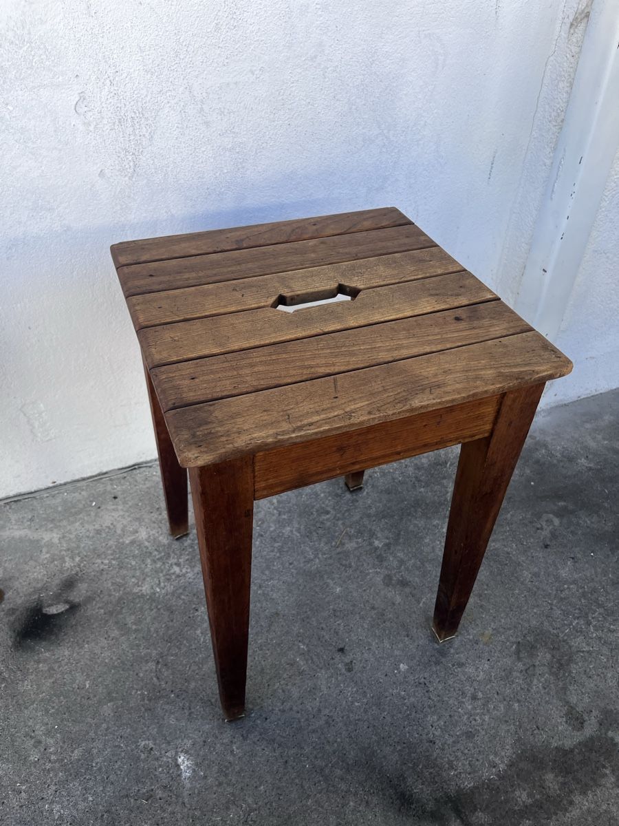 Sgabelli: Vintage Holz Hocker  – Usato da Bern venduto da fotolog111