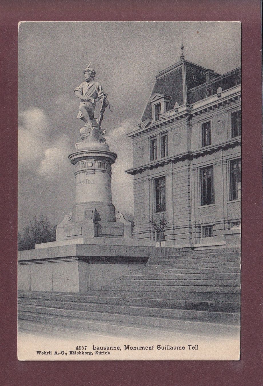 Cartoline postali: LAUSANNE - Monument Tell – Usato da Pully venduto da nicecards