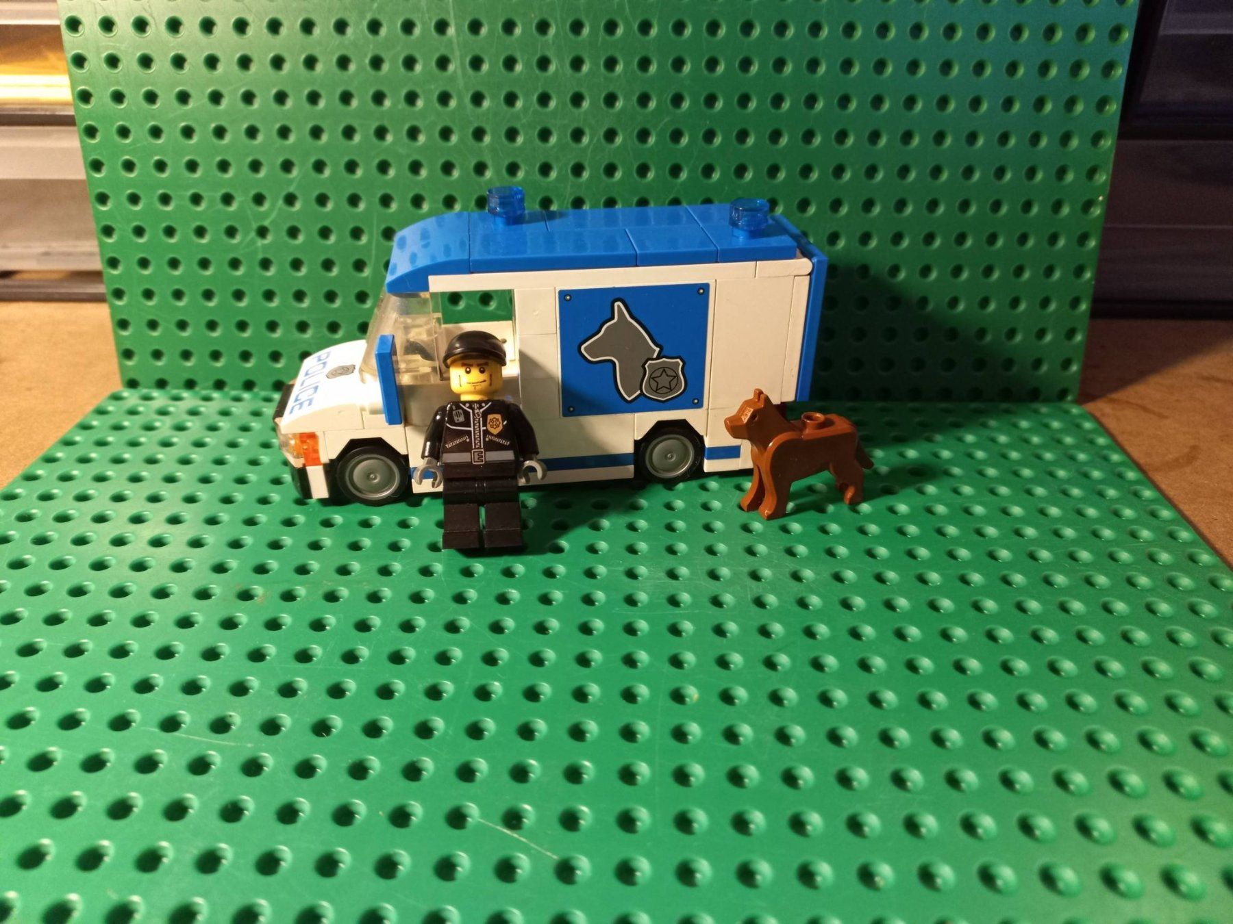 Lego Giocattoli: Le véhicule de police Lego – Usato da La tour de treme venduto da Legocreation82 1