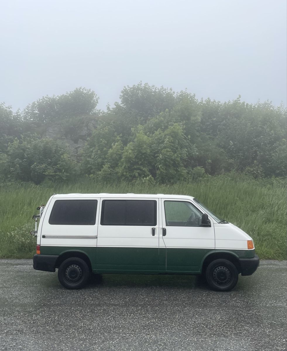 VW Camping Fahrzeuge: VW T4 2.5 TDI Camper ab MFK – Gebraucht aus Laax GR von syannick